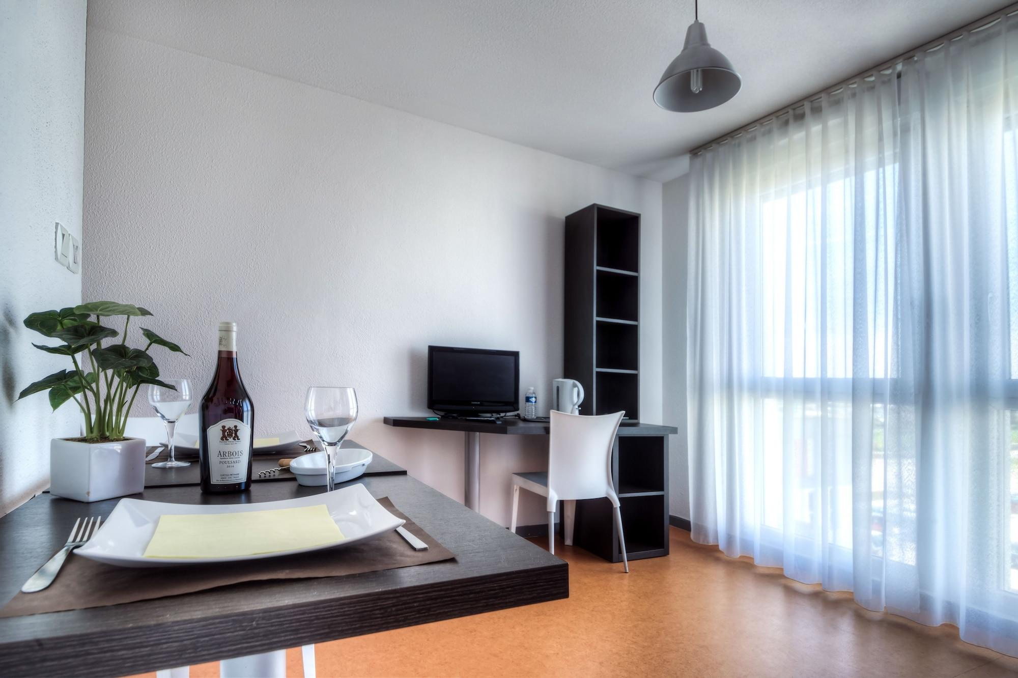 Comfort Aparthotel Besancon Hauts Du Chazal Экстерьер фото